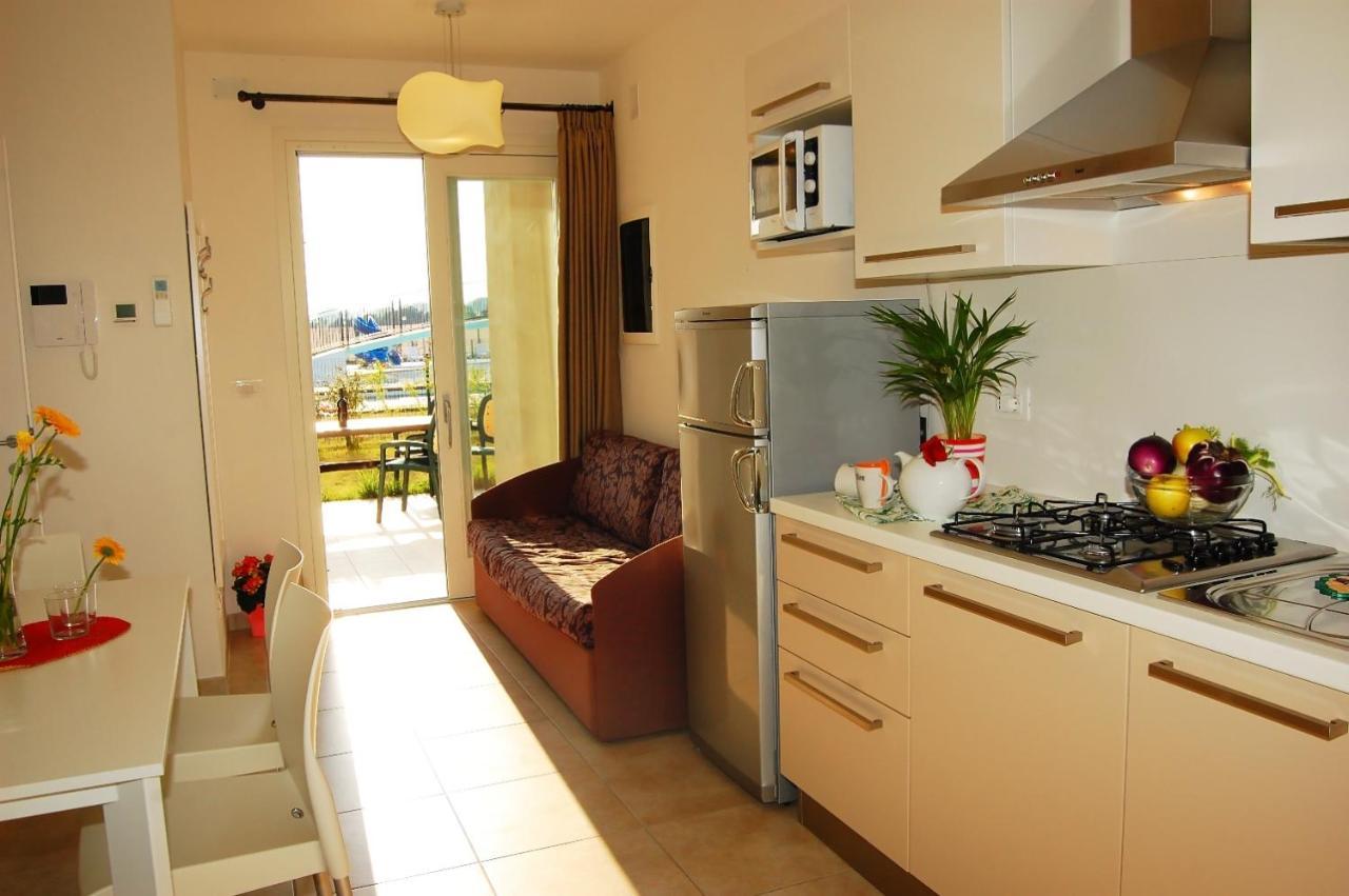 Nice Apartment With Huge Swimming Pool And Solarium Bibione Exterior foto