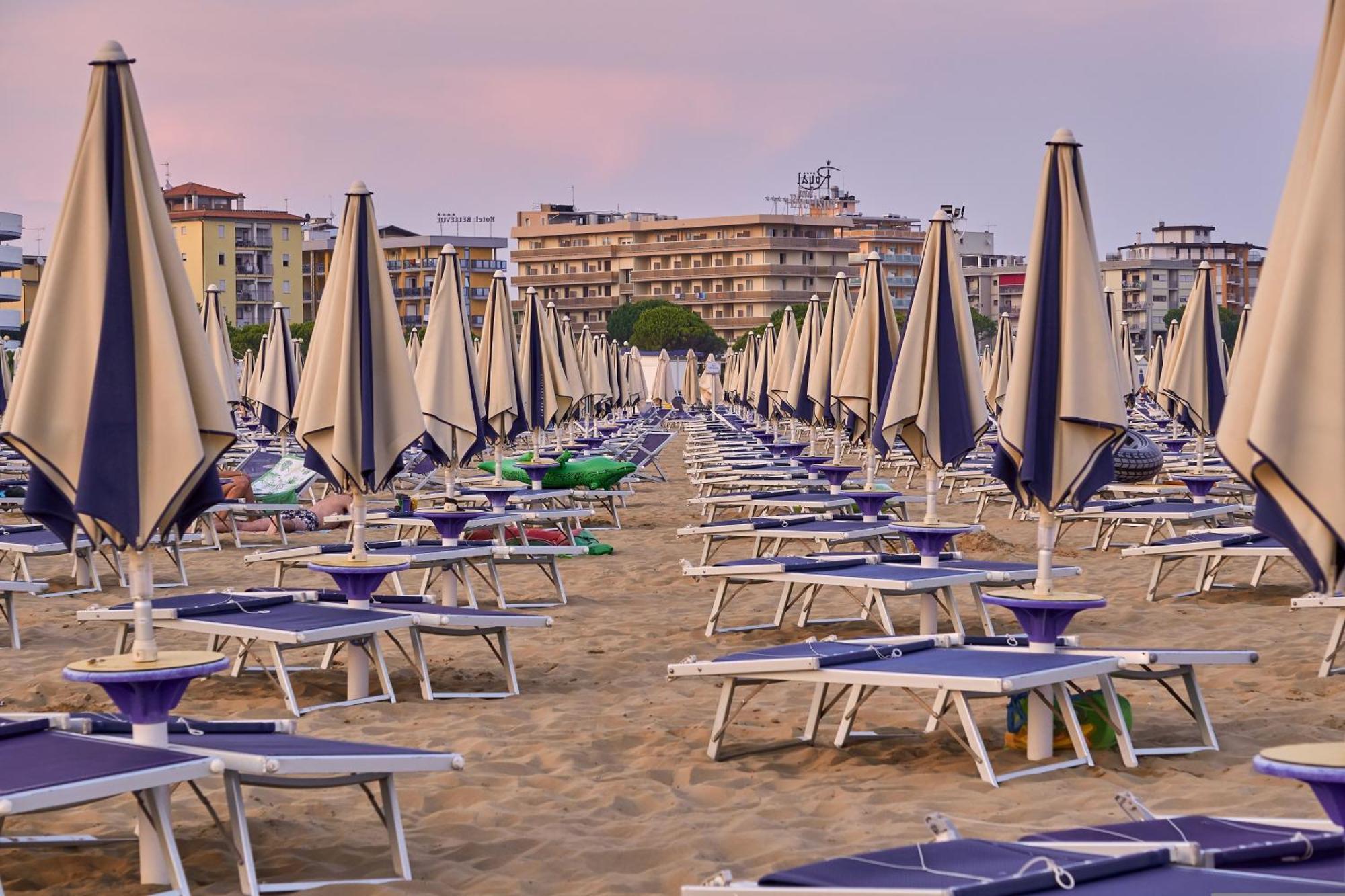 Nice Apartment With Huge Swimming Pool And Solarium Bibione Exterior foto